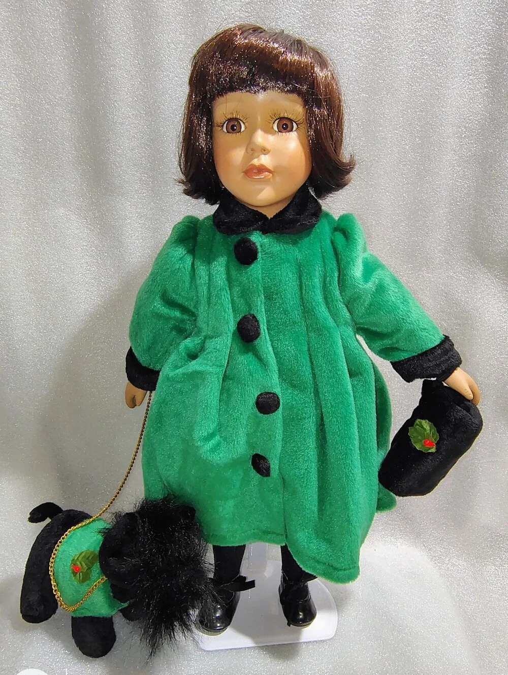 VNTG Avon Adrienne Holiday Radiance 15” Latina Porcelain Doll Scottie Dog